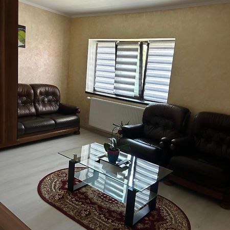 Guest House Targu Jiu Exterior photo